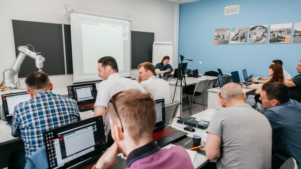 Курс «Роботизация производственных процессов» от компании Robowizard