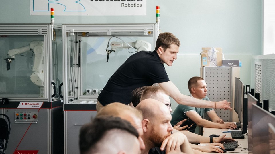 Бизнес-семинар и практикум по роботизации производства в УрФУ